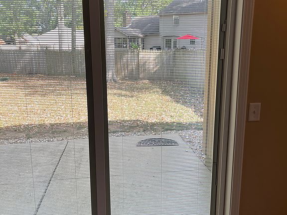 4th image of 7412 Meriwood Dr