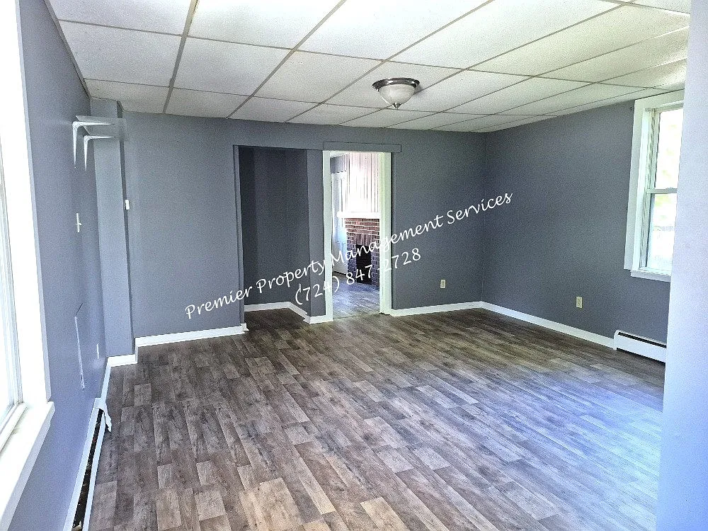 421 Schiller Street, Unit A — Photo 4
