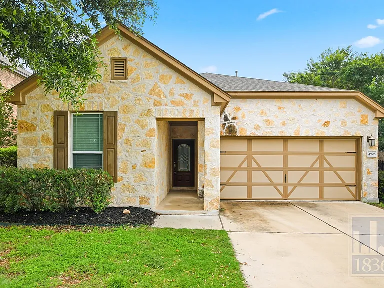 4906 Madrid Dr #T2 — Photo 1
