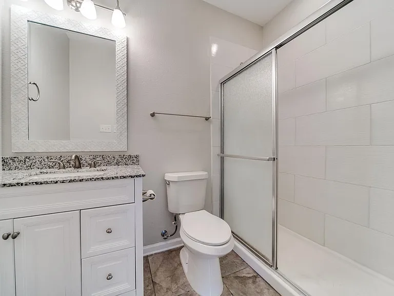 1639 Green Hill Dr — Photo 30