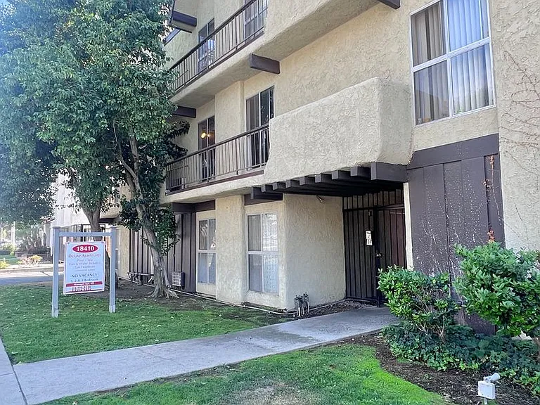 18410 Plummer St. — Photo 4