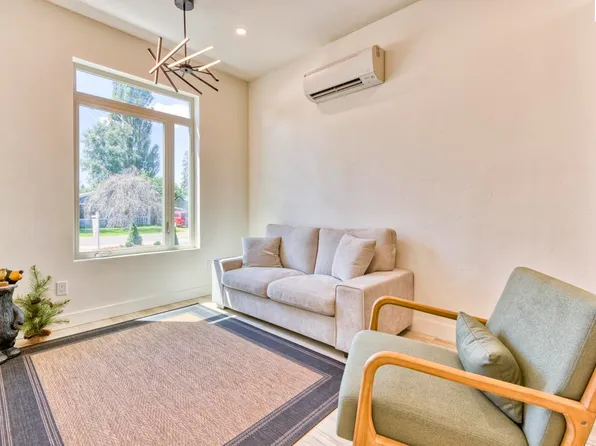 1206 Hickory St, Sandpoint, ID 83864