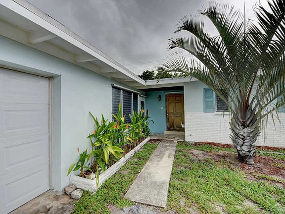 2nd image of 1941 Pleasant Dr