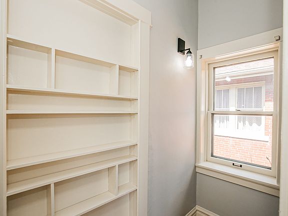 4th image of 4239 Louisiana Ave #1F