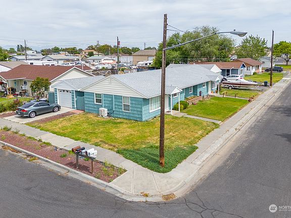 4th image of 2320 W Willow Street