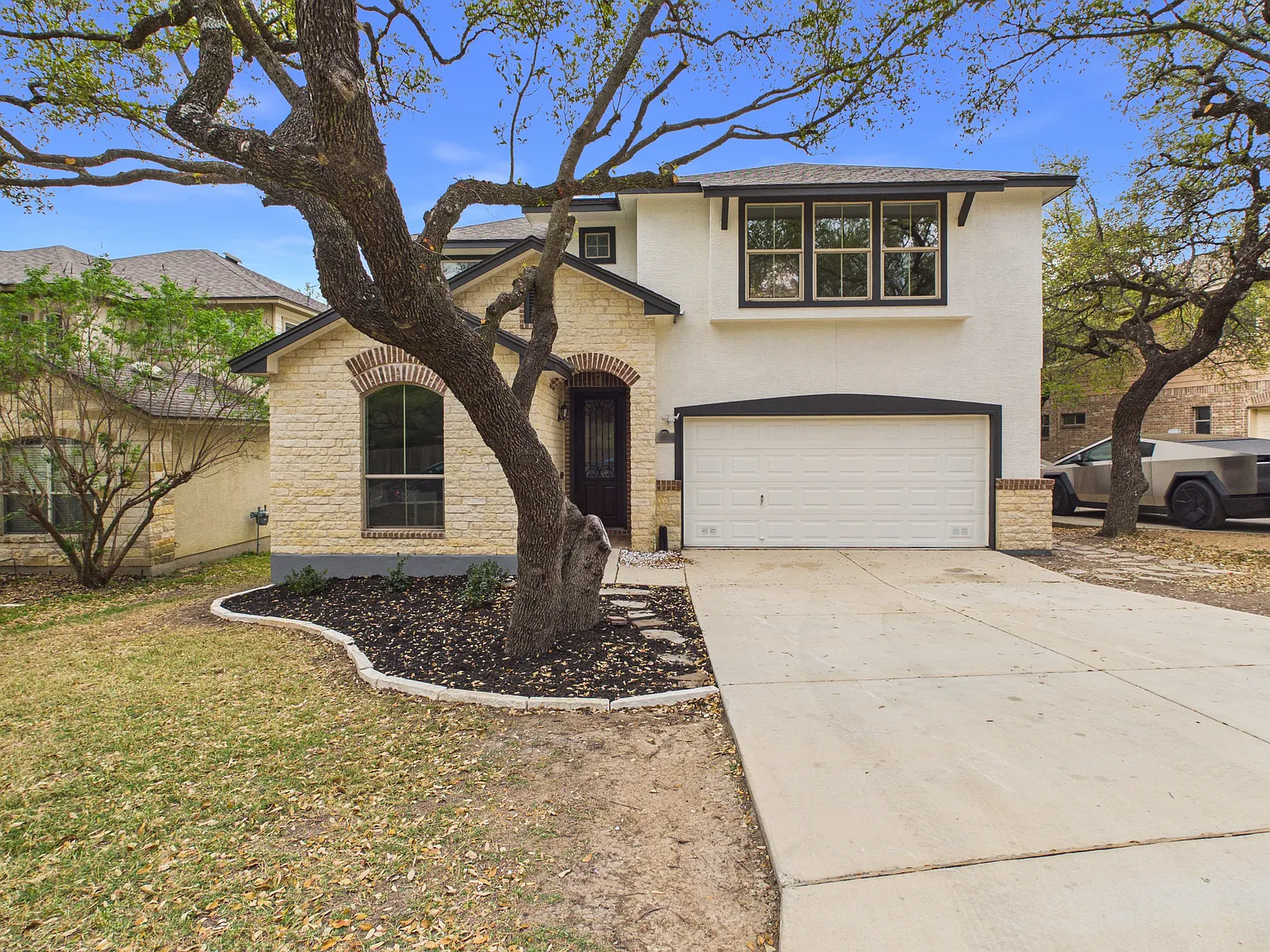 4 bed, 3187 sqft, $3,550 — Photo 1