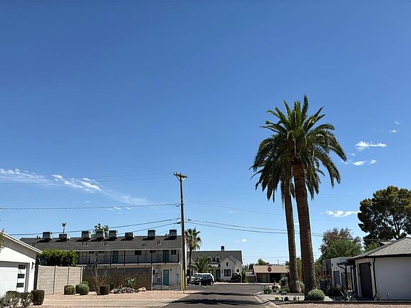5th image of 4511 N 31st Pl
