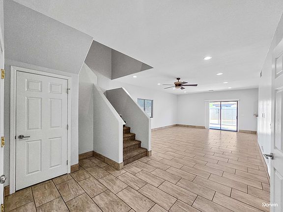 4th image of 1111 W Carson Rd