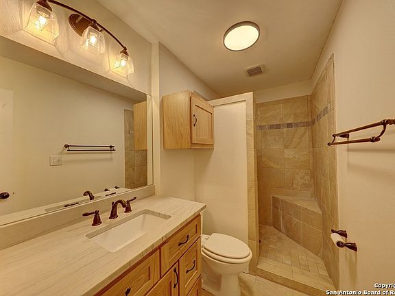 4th image of 1905 West Lane #118