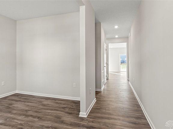 4th image of 53 Great Horned Dr