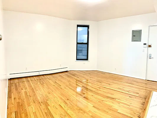 Rented by Green Home NY Realty LLC | media 2