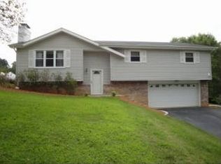 304 Huckleberry Rd, Bluff City, TN 37618