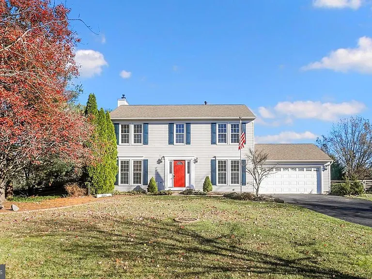 8301 Whitebark Ct — Photo 1