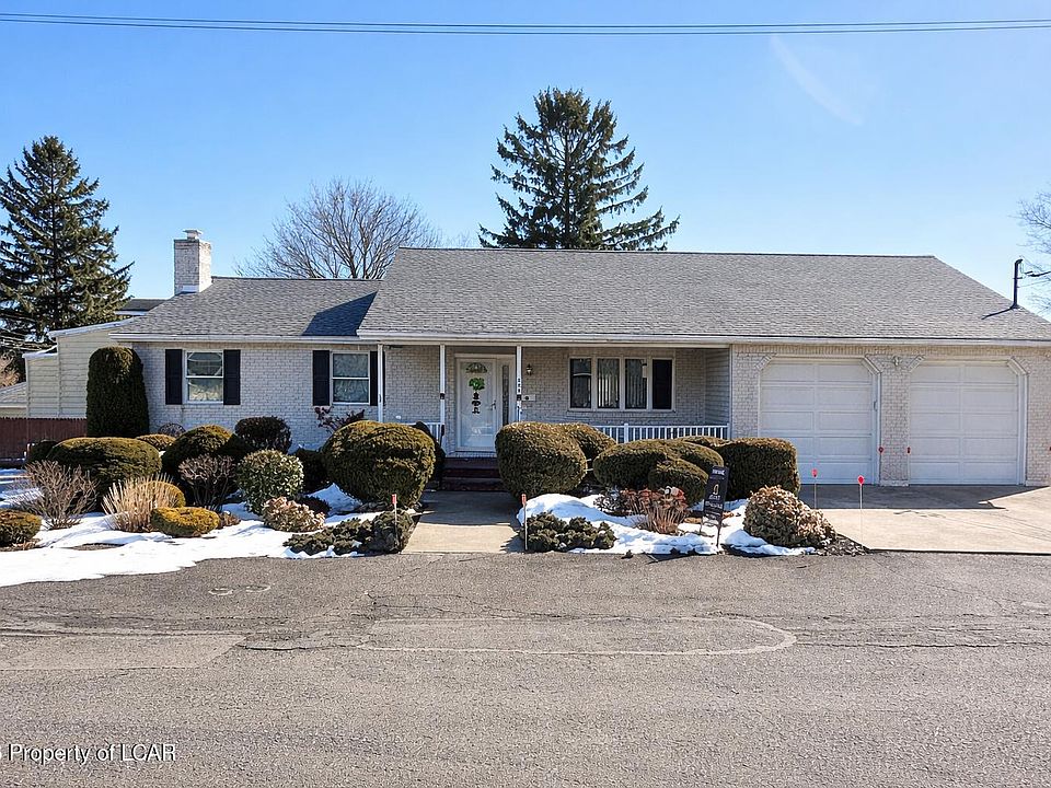 1st image of 808 E 3rd St