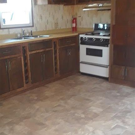 4th image of 445 County Road 1743