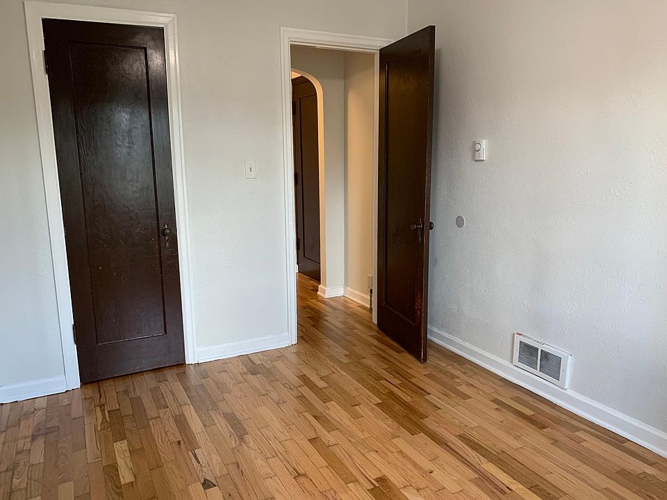 Bedroom & Closet