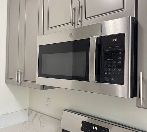 Microwave and gas range/oven