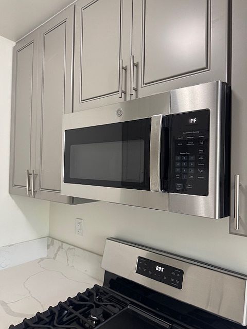 Microwave and gas range/oven