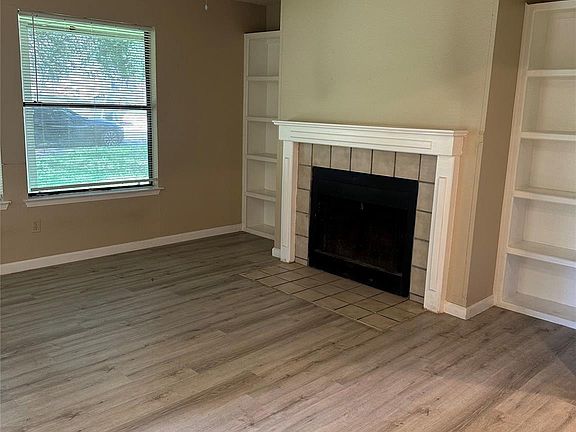 2nd image of 2808 Jadewood Ct APT B