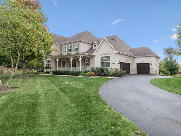 23561 N Sanctuary Club Dr, Kildeer, IL 60047