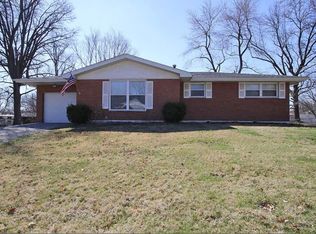 226 Pleasant Ridge Rd, Fairview Heights, IL 62208