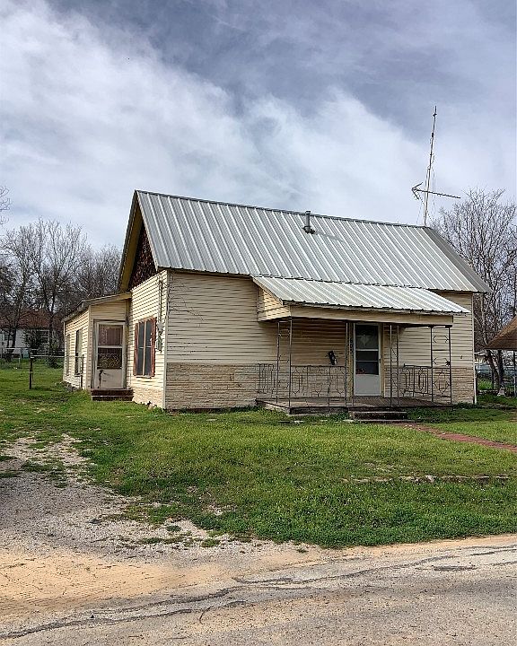 1st image of 605 6th St