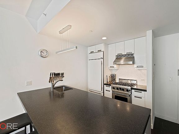 5th image of 261 W 28th St APT 7F