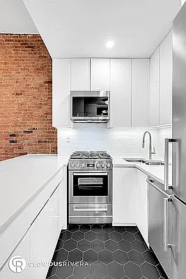 Rented by Cooper & Cooper Real Estate | media 11