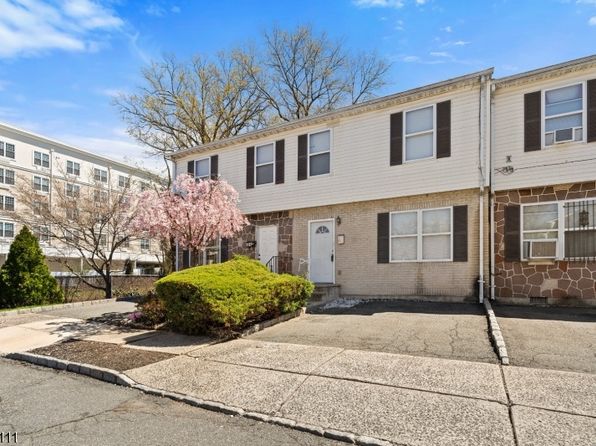 204A N Clinton St, East Orange City, NJ 07017