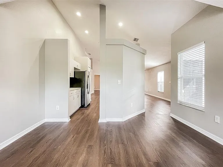 2162 Brandon Park Cir — Photo 38