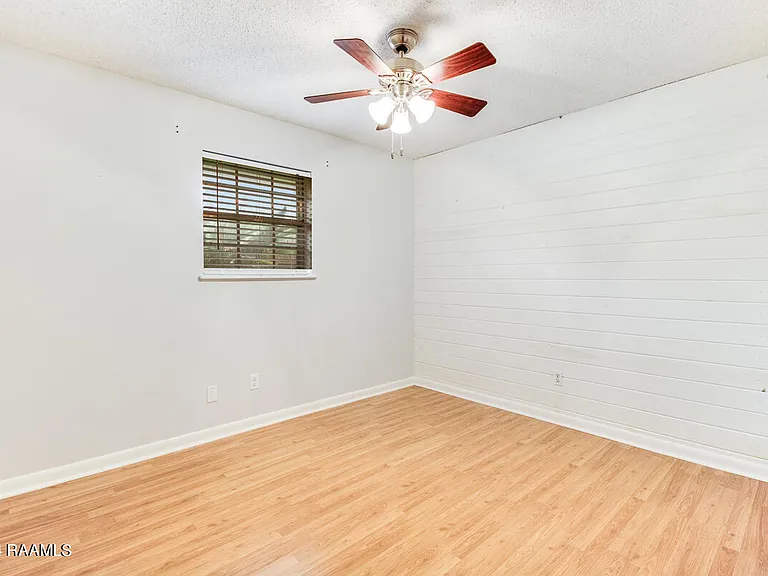 303 Gerald Dr — Photo 17