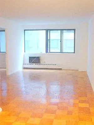 Rented by Akam Sales and Brokerage | media 2