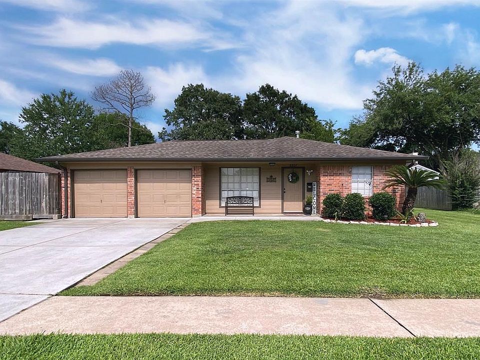 1st image of 2307 Cunningham Dr