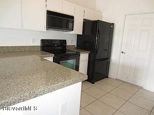 4th image of 109 Delvalle St