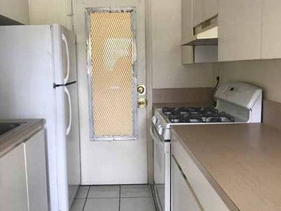 3rd image of 11950 NE 2nd Ave APT 211