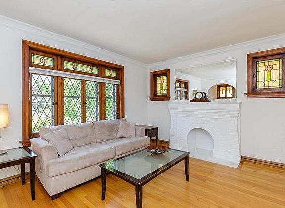 4th image of 3981 Dover Pl