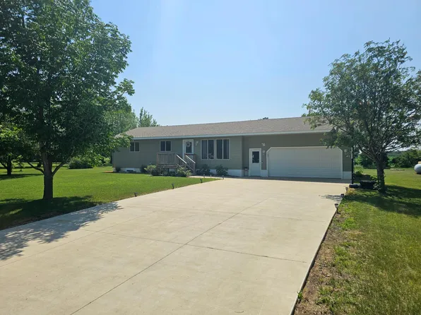 18615 Agate Dr, Sauk Centre, MN 56378