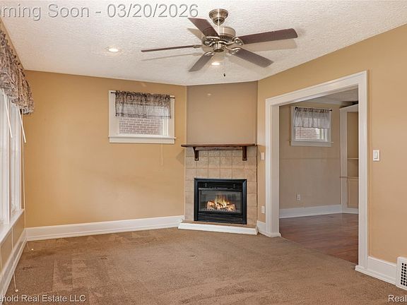 5th image of 8335 Harding Ave