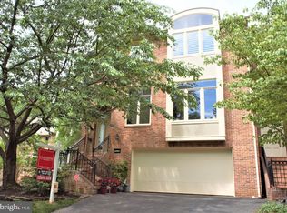 11535 Hemingway Dr, Reston, VA 20194