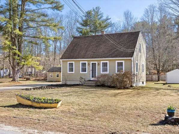 10 Marie Street, Gray, ME 04039