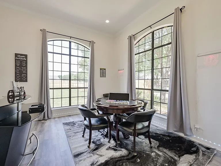 2735 Water Oak Dr — Photo 6