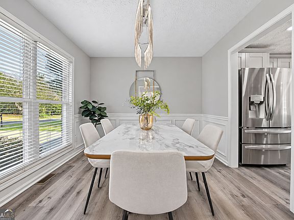 2nd image of 3069 Savannah Walk Ln
