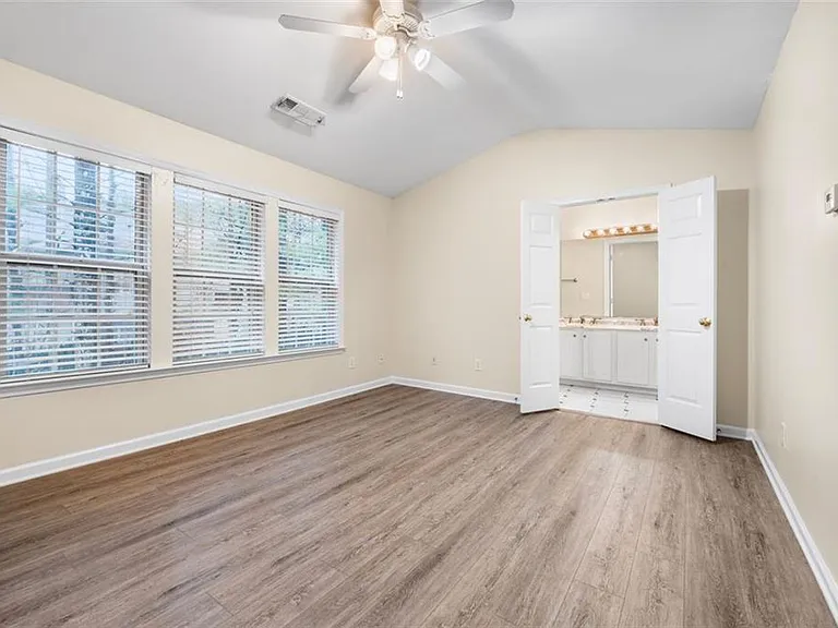 3944 Howell Park Rd — Photo 22