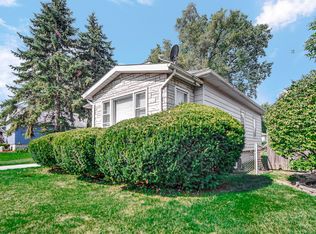 17820 Oakwood Ave, Richton Park, IL 60438