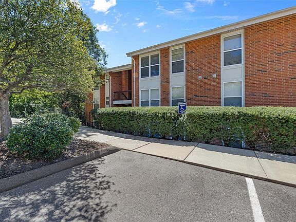 3rd image of 1920 Hunting Lake Ct APT 102