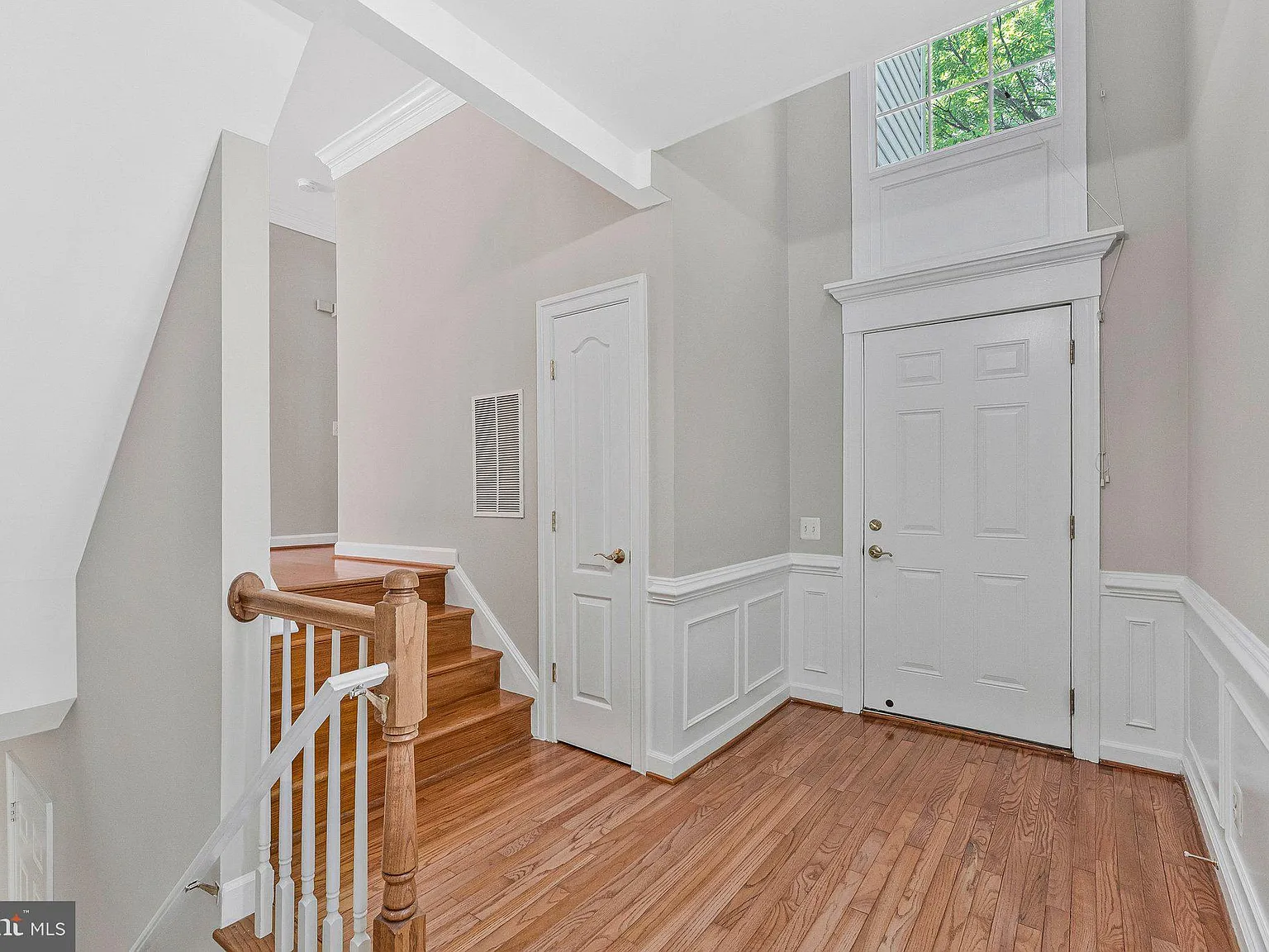 4 bed, 3.5 bath, 2228 sqft, $4,500 — Photo 3