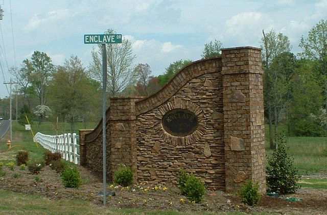 1st image of 2115 Enclave Dr