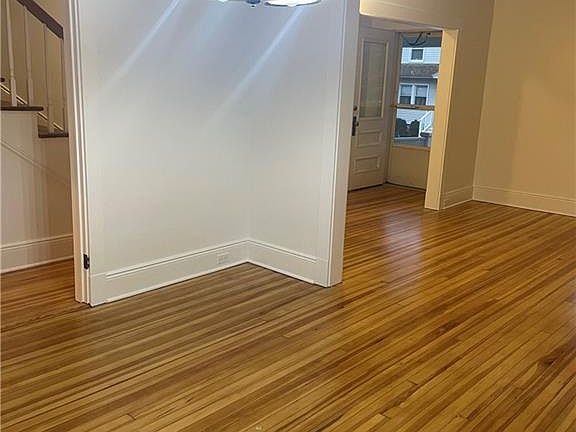 5th image of 72 Prospect St S