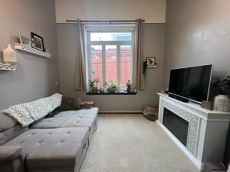 325 S Highland Ave — Photo 6