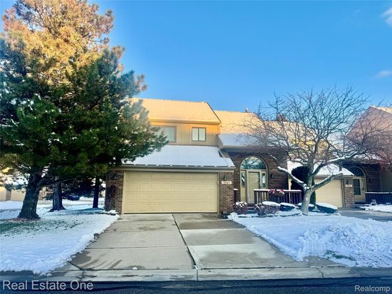 2191 Rochelle Park Dr #63, Rochester, MI 48309